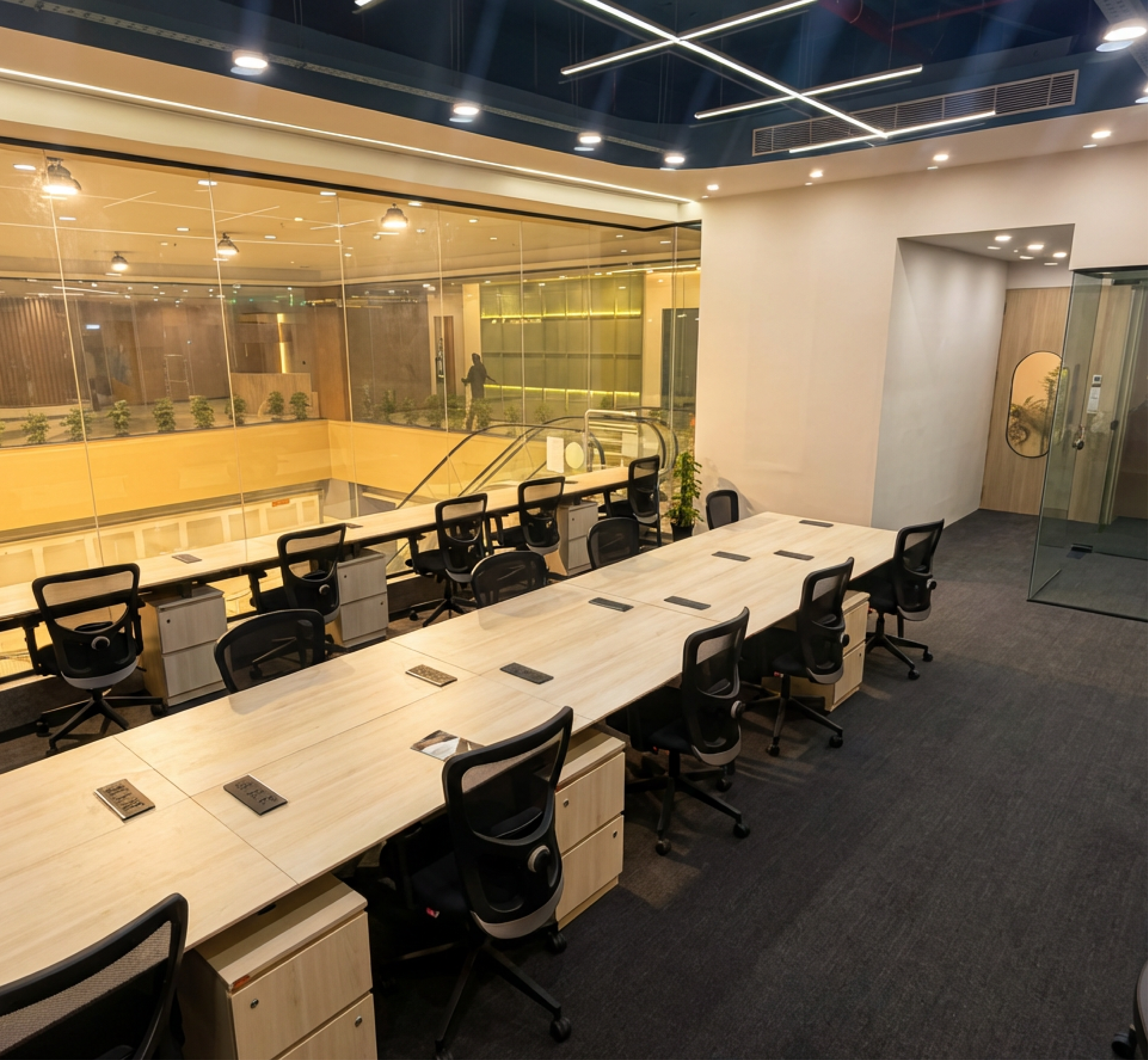 Premium workstation in premium managed office space